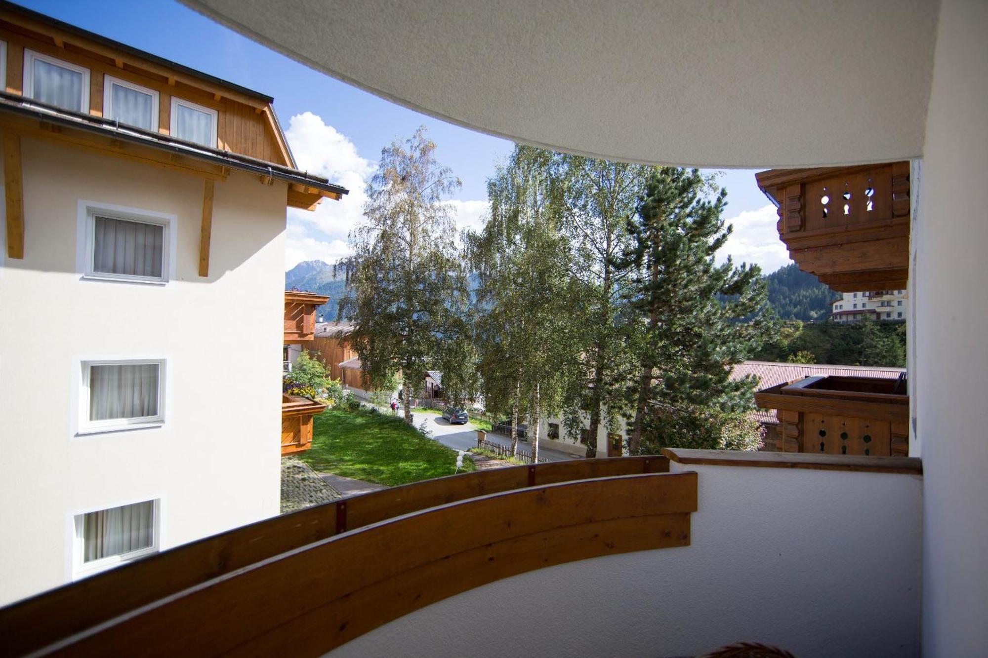 Pension Alpenrose Serfaus Chambre photo